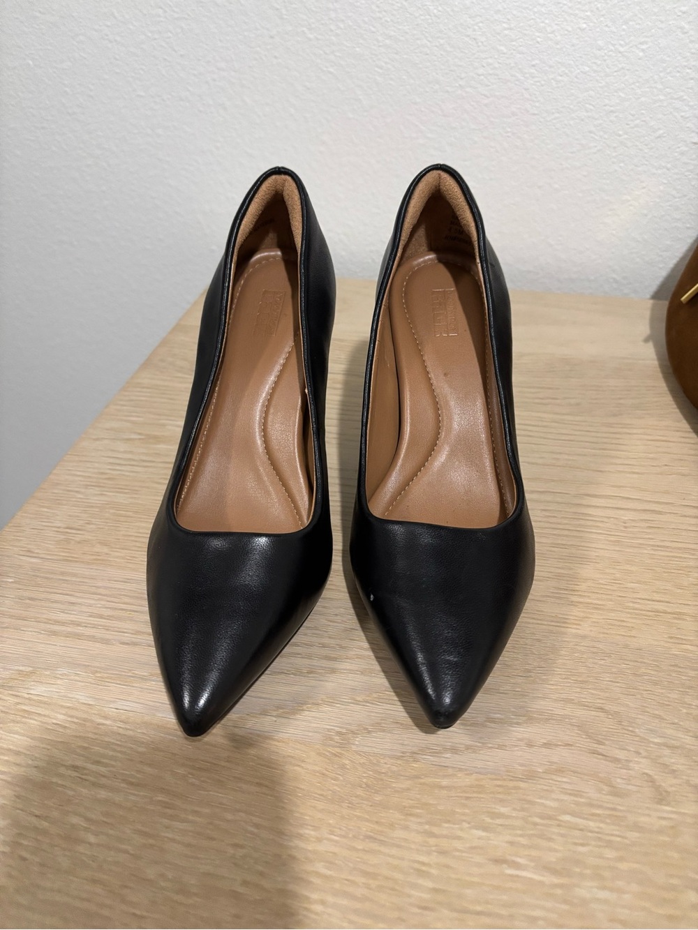 Black Pointed-Toe Women's Heels - Classic Pump